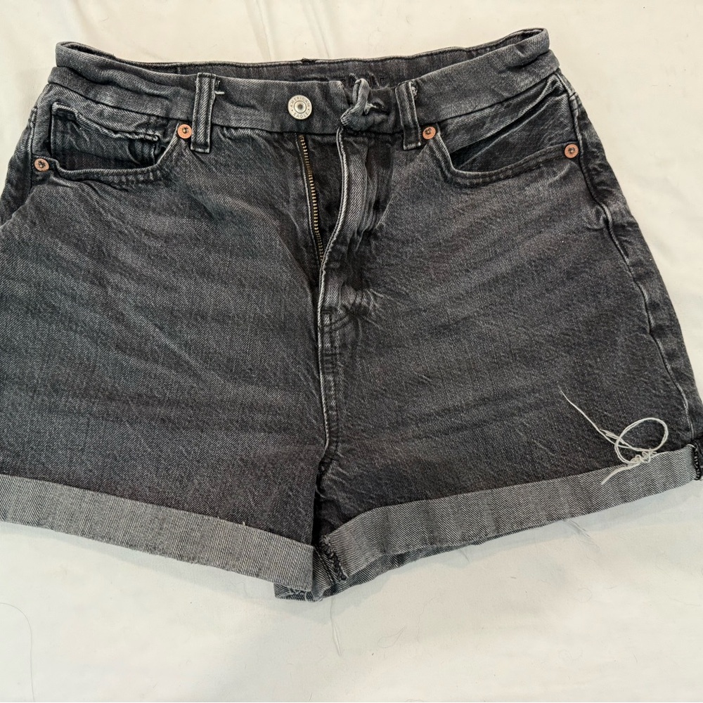 Black Jean Shorts with Cuffed Hem and Relaxed Fit
